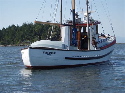 Plans can be found on the BartenderBoats website. . Doubleended salmon troller